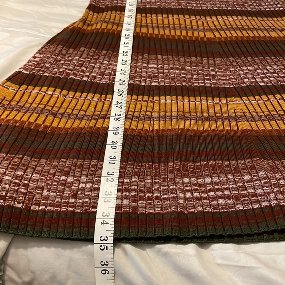 Sleeveless Stretch Sweater /Shirt dress - Picture 5 of 7